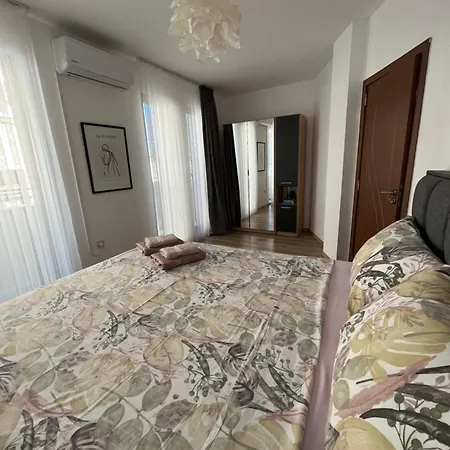 Azzurro Premium On Bulevard Bogoridi Daire