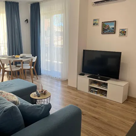 Daire Azzurro Premium On Bulevard Bogoridi Burgaz