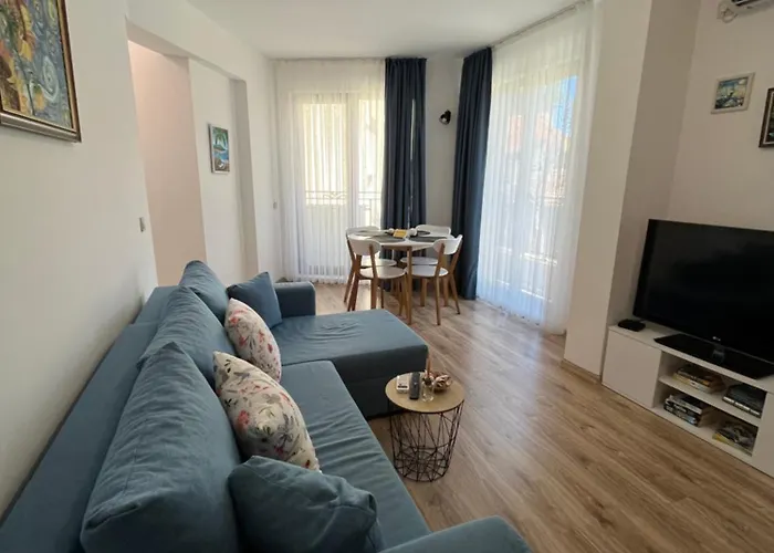 Azzurro Premium On Bulevard Bogoridi Burgas